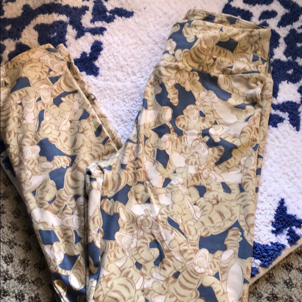 LuLaRoe x Disney Tigger leggings OS 🐠🌸